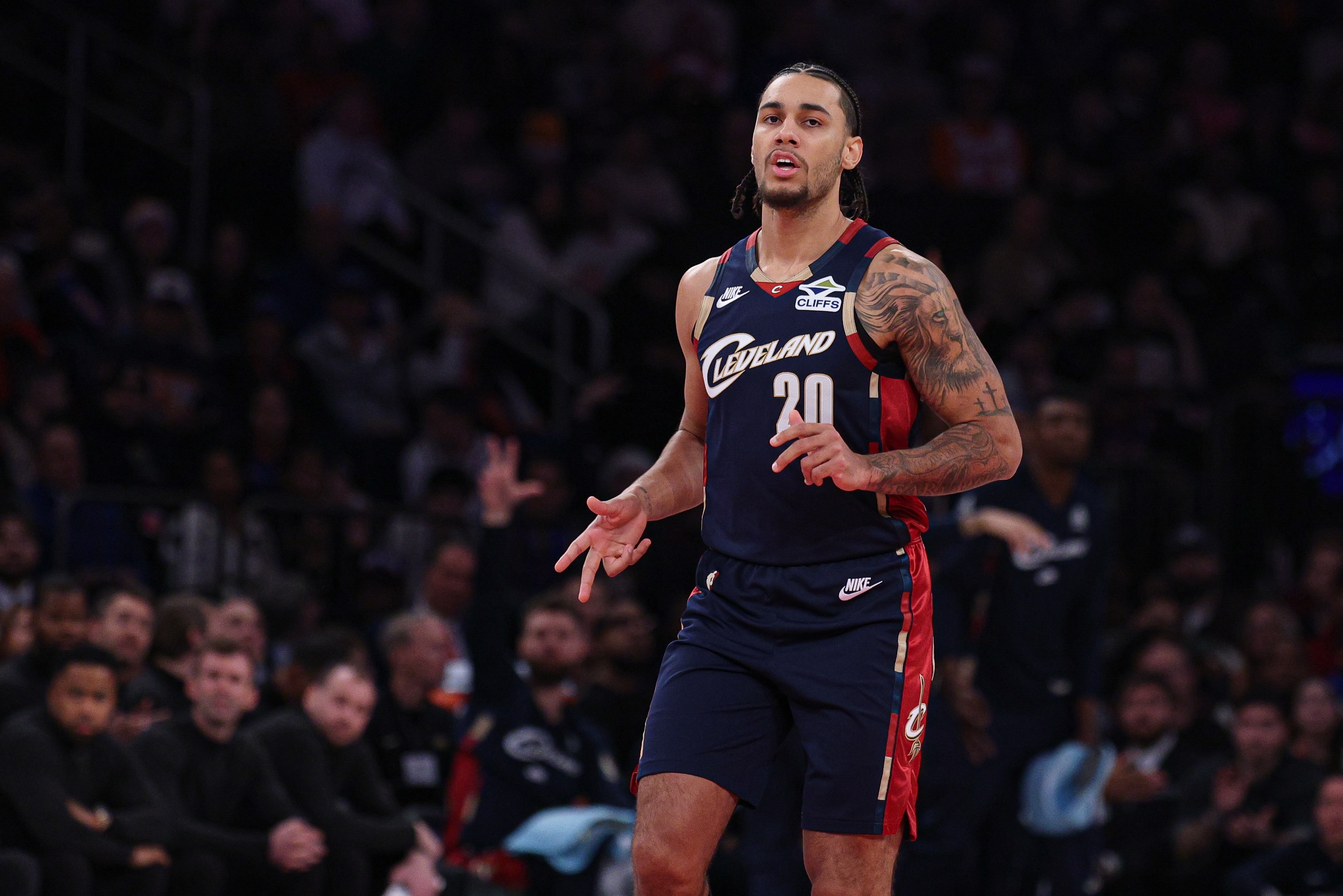 bob半岛体育官网-太准了！泰森三分迎射恩比德 个人第5记已经25分